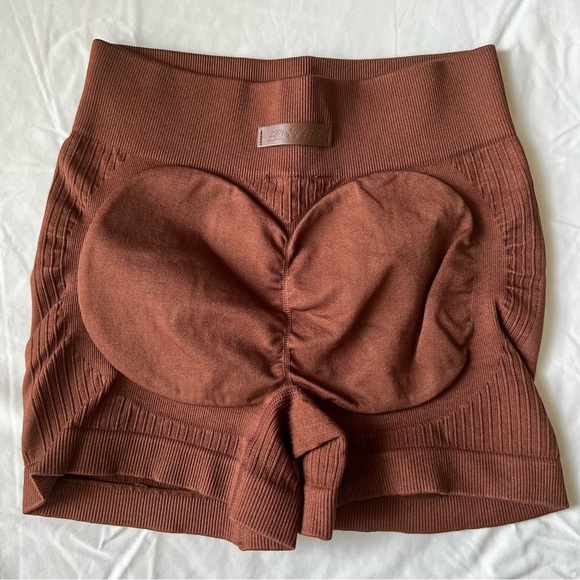 Bo+Tee: Form and Function Collection
Definition Mini Shorts (S) - ‘Warm Brown’ - Picture 3 of 4